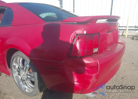 2004 Ford Mustang z USA, uszkodzony, nr VIN 1FAFP40684F167393